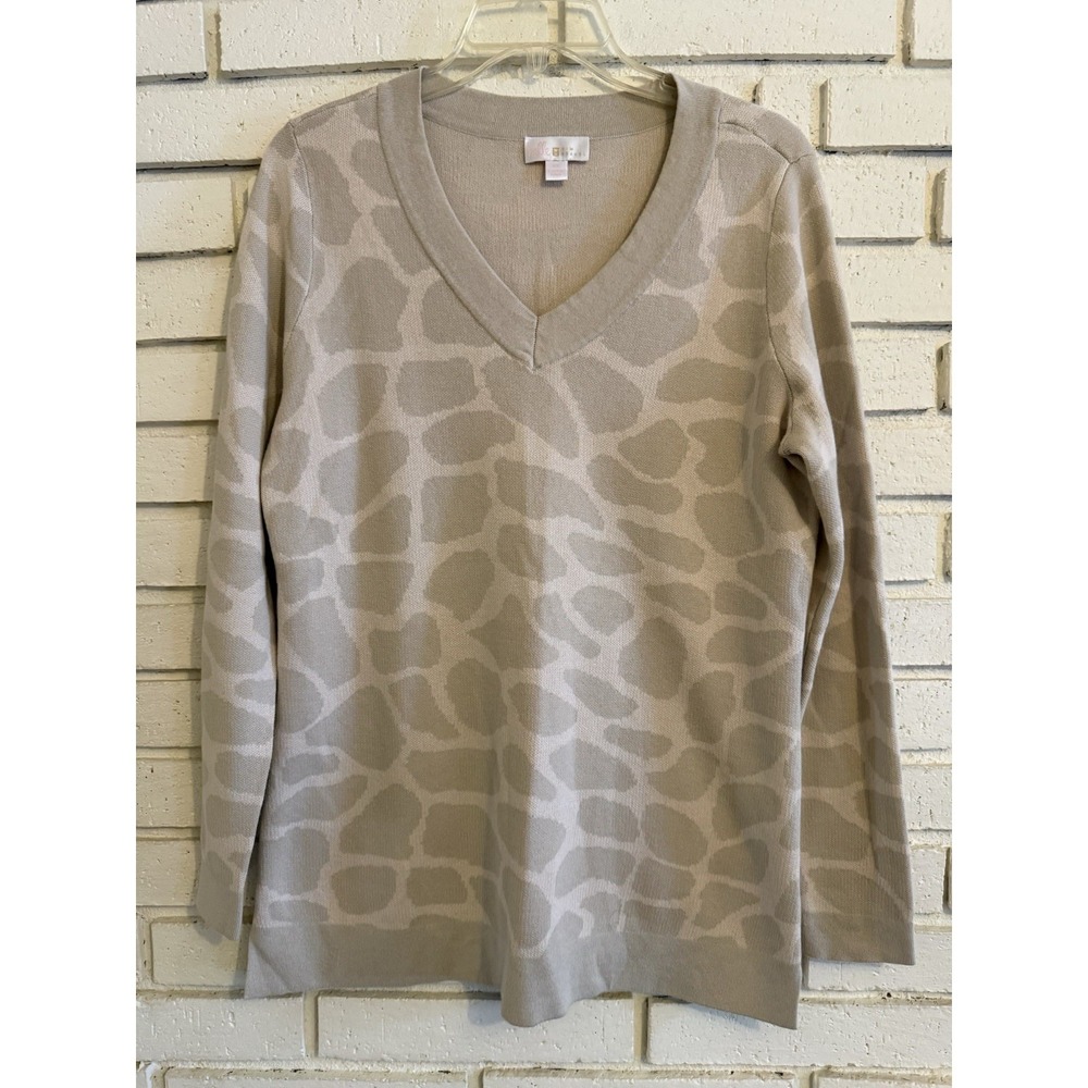 Belle by Kim Gravel Pastel Giraffe V-Neck‎ Sweater-Tan- Size X-small